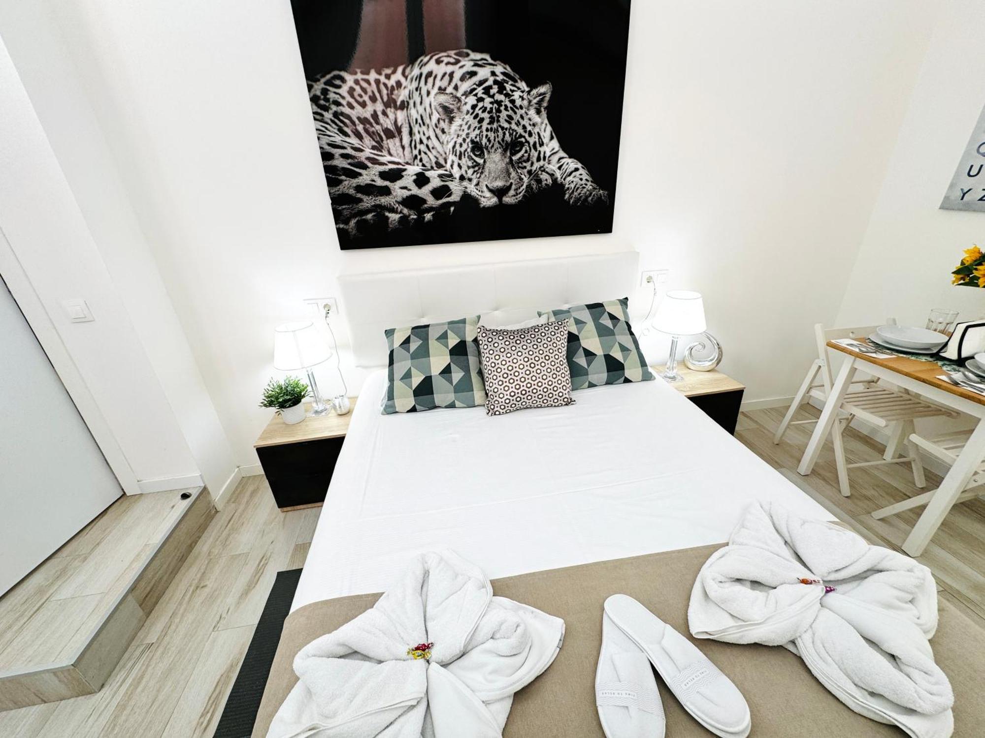 Cinco Torres Suites Мадрид Екстер'єр фото