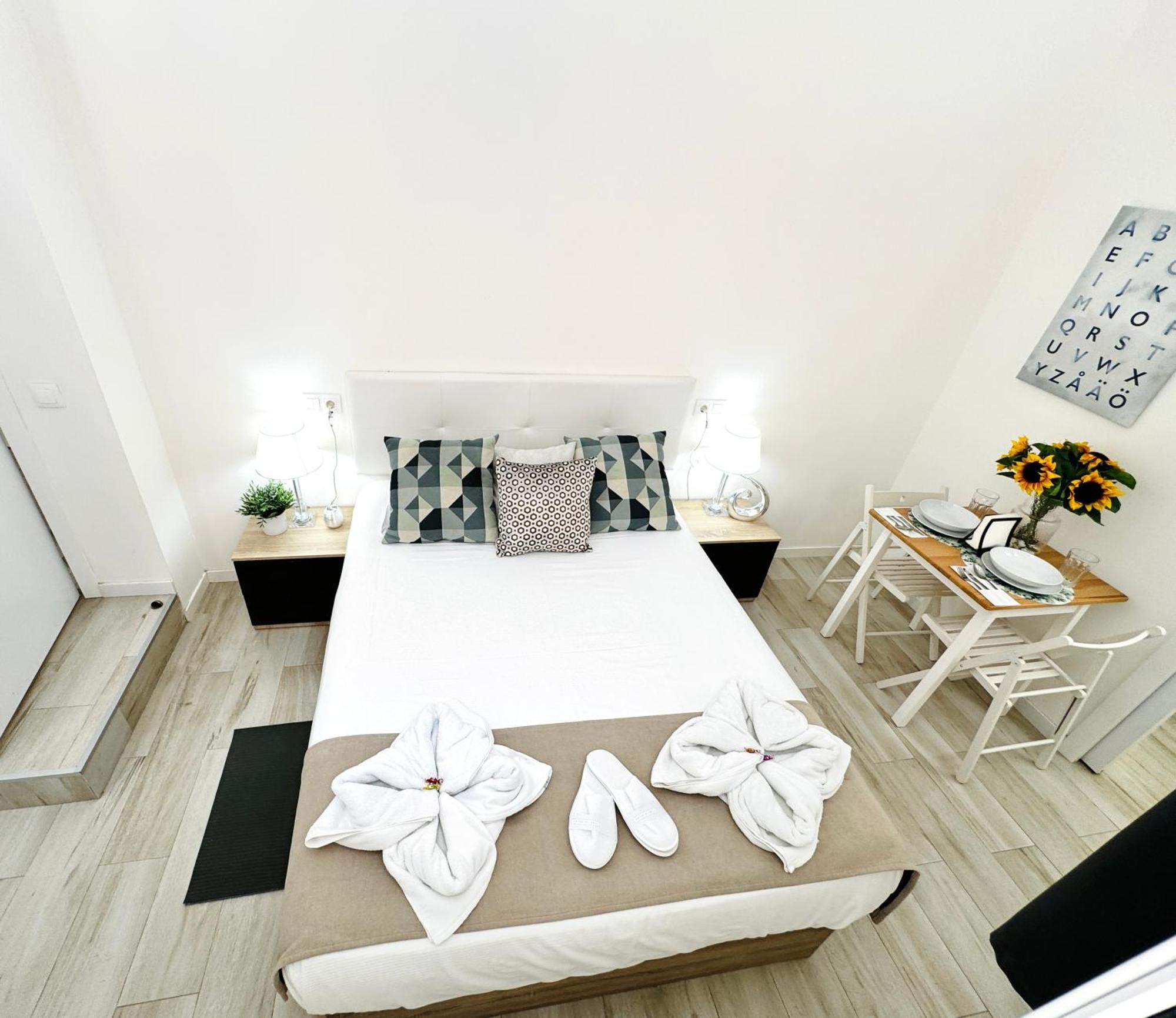 Cinco Torres Suites Мадрид Екстер'єр фото